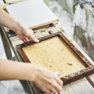 ZERO* WASTE LAB – Upcycling papieru (pojedyncze zajęcia)